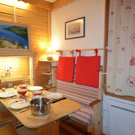 Cosy Aux Menuires - 2 Pers, Skis Aux Pieds, Vue Montagne, Cuisine Equipee - Fr-1-452-283